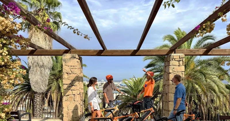 Tour en bici eléctrica al castillo de Montjuïc y sus miradores